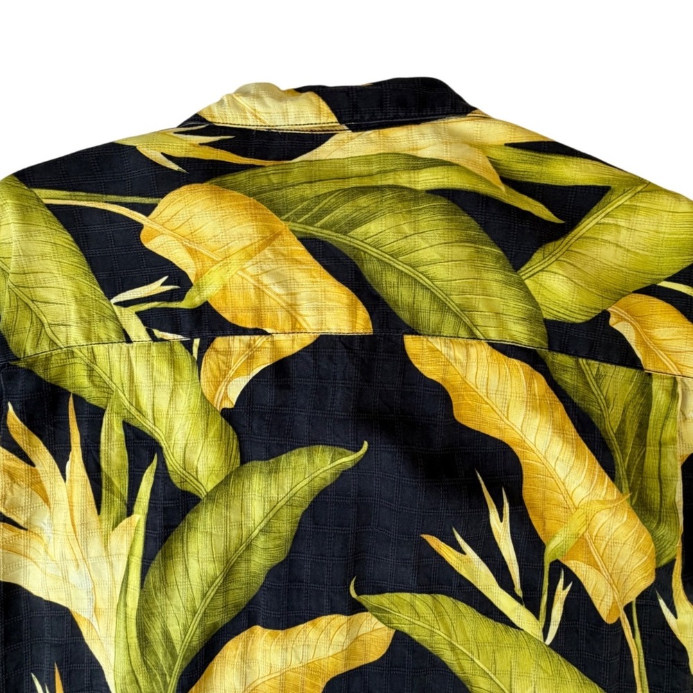 Tommy Bahama Mens XXL Silk Tropical Bird of Paradise Camp Shirt Black Yellow - Picture 4 of 6